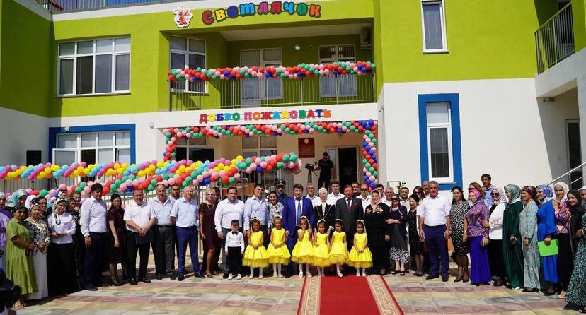 Новую школу и детский сад открыли в селе Эндирей Хасавюртовского района